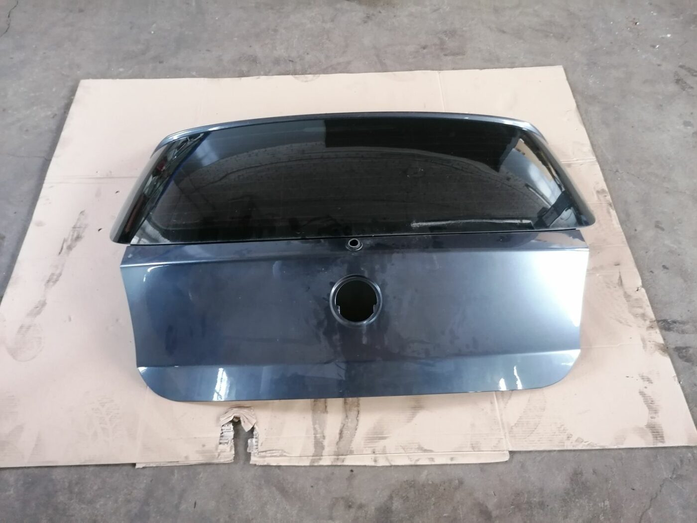 Bagāžnieka vāks priekš BMW 1 E87 2007 GRAPHITE 1 Bagāžnieka vāks priekš BMW 1 E87 2007 GRAPHITE