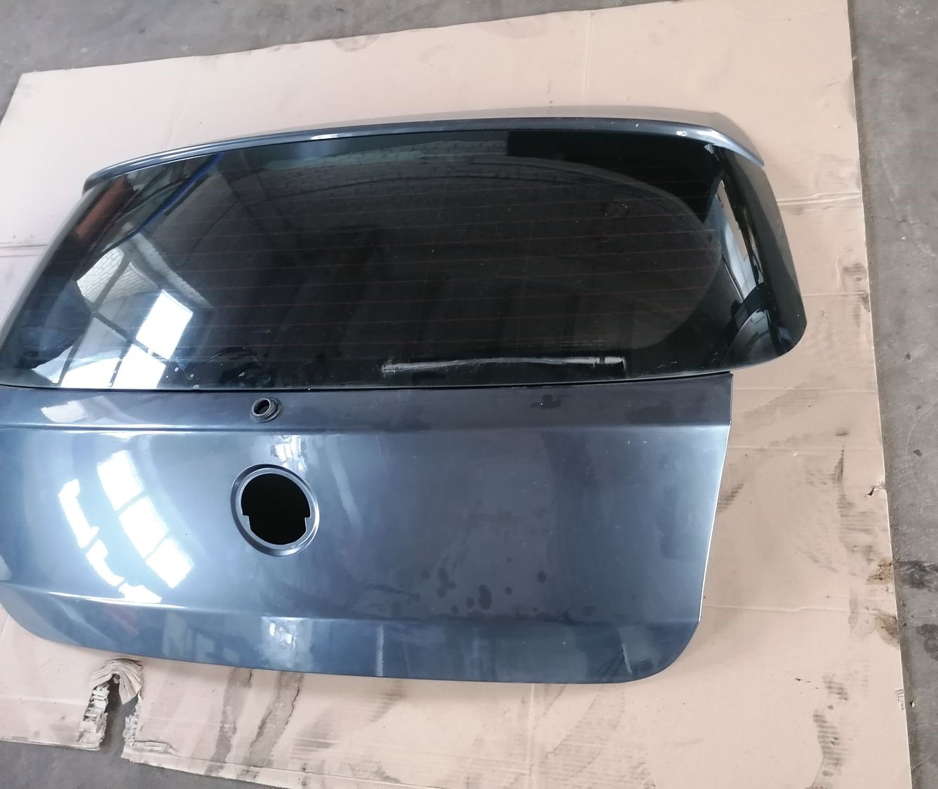 Bagāžnieka vāks priekš BMW 1 E87 2007 GRAPHITE 9 Bagāžnieka vāks priekš BMW 1 E87 2007 GRAPHITE