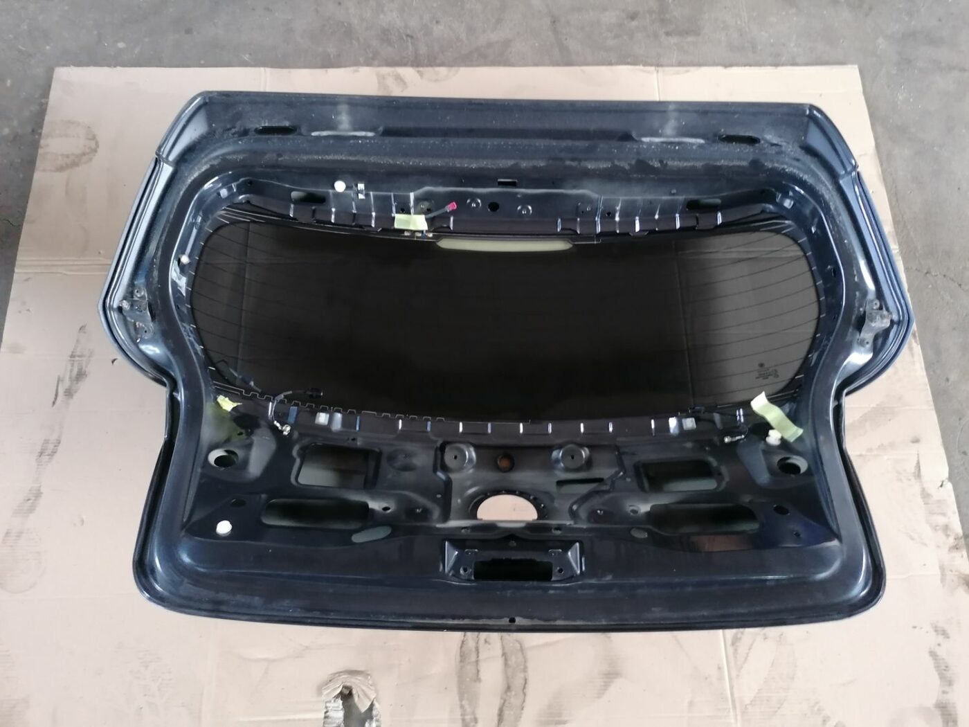 Bagāžnieka vāks priekš BMW 1 E87 2007 GRAPHITE 3 Bagāžnieka vāks priekš BMW 1 E87 2007 GRAPHITE