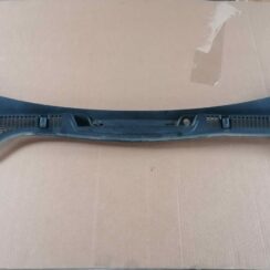 Vējstikla uzlikas (deflektora) režģis priekš SKODA OCTAVIA 2012