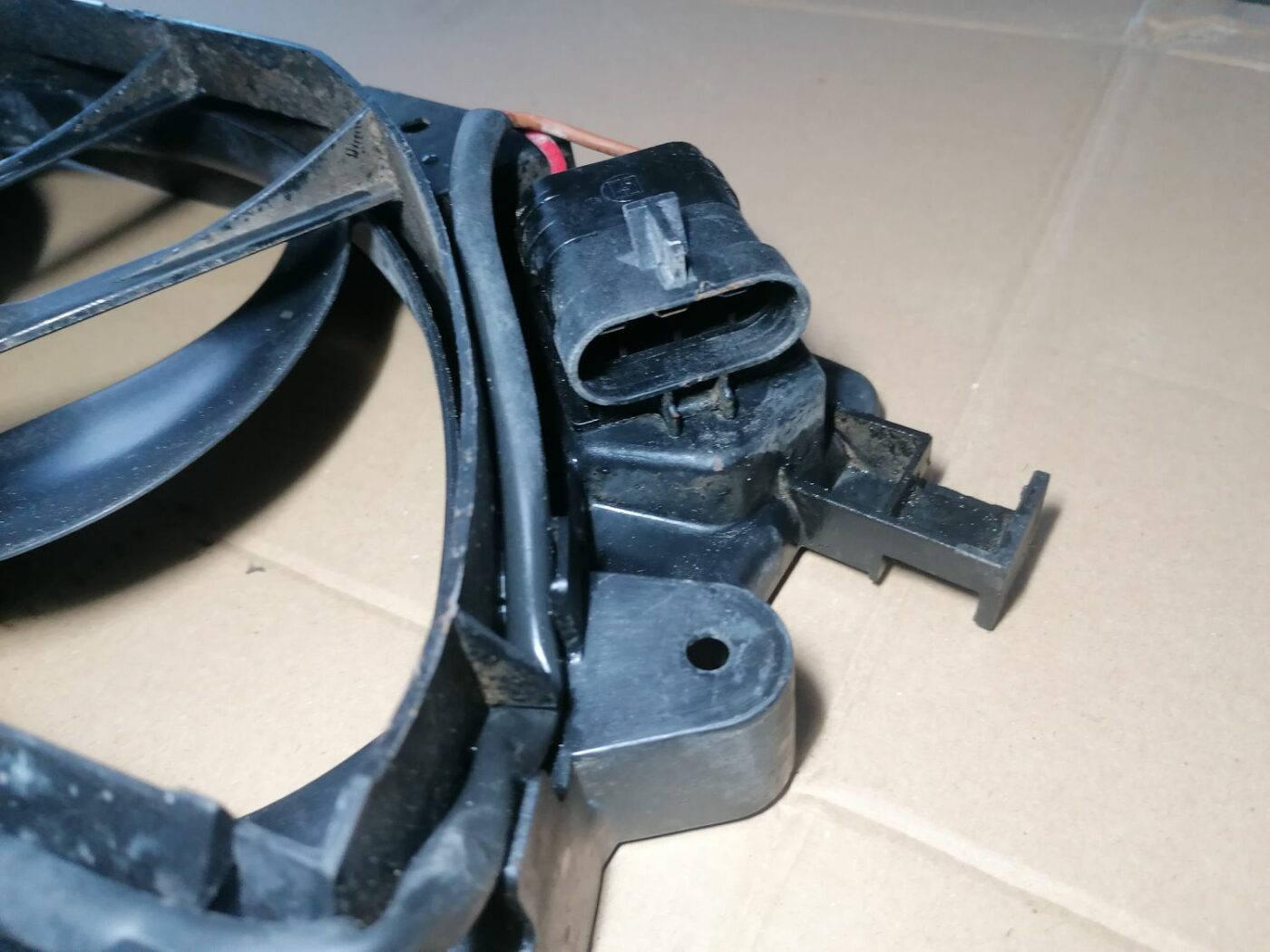 Dzesēšanas radiatora ventilators priekš OPEL ZAFIRA 2002 9 Dzesēšanas radiatora ventilators priekš OPEL ZAFIRA 2002