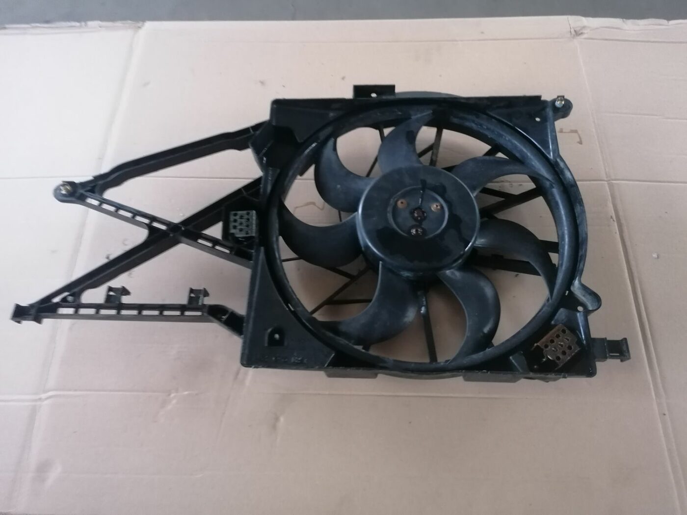 Dzesēšanas radiatora ventilators priekš OPEL ZAFIRA 2002 7 Dzesēšanas radiatora ventilators priekš OPEL ZAFIRA 2002