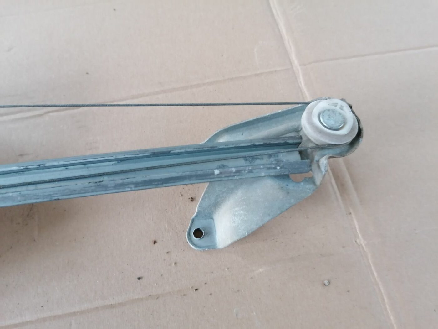 Stikla pacelšanas mehānisms aizmugurējais labais priekš OPEL ZAFIRA 2002 2 Stikla pacelšanas mehānisms aizmugurējais labais priekš OPEL ZAFIRA 2002