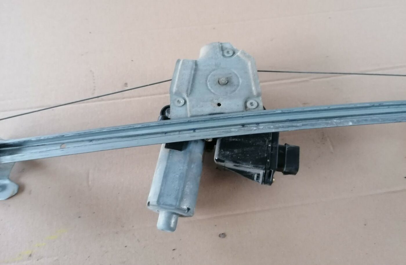 Stikla pacelšanas mehānisms aizmugurējais labais priekš OPEL ZAFIRA 2002 6 Stikla pacelšanas mehānisms aizmugurējais labais priekš OPEL ZAFIRA 2002