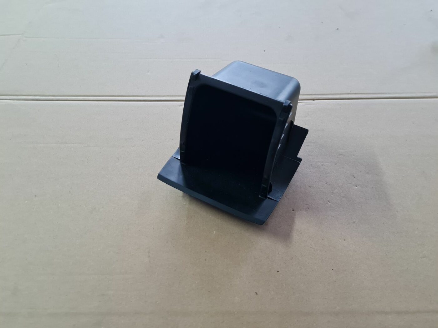 Pelnu trauks priekš PEUGEOT 307 2003 2 Pelnu trauks priekš PEUGEOT 307 2003