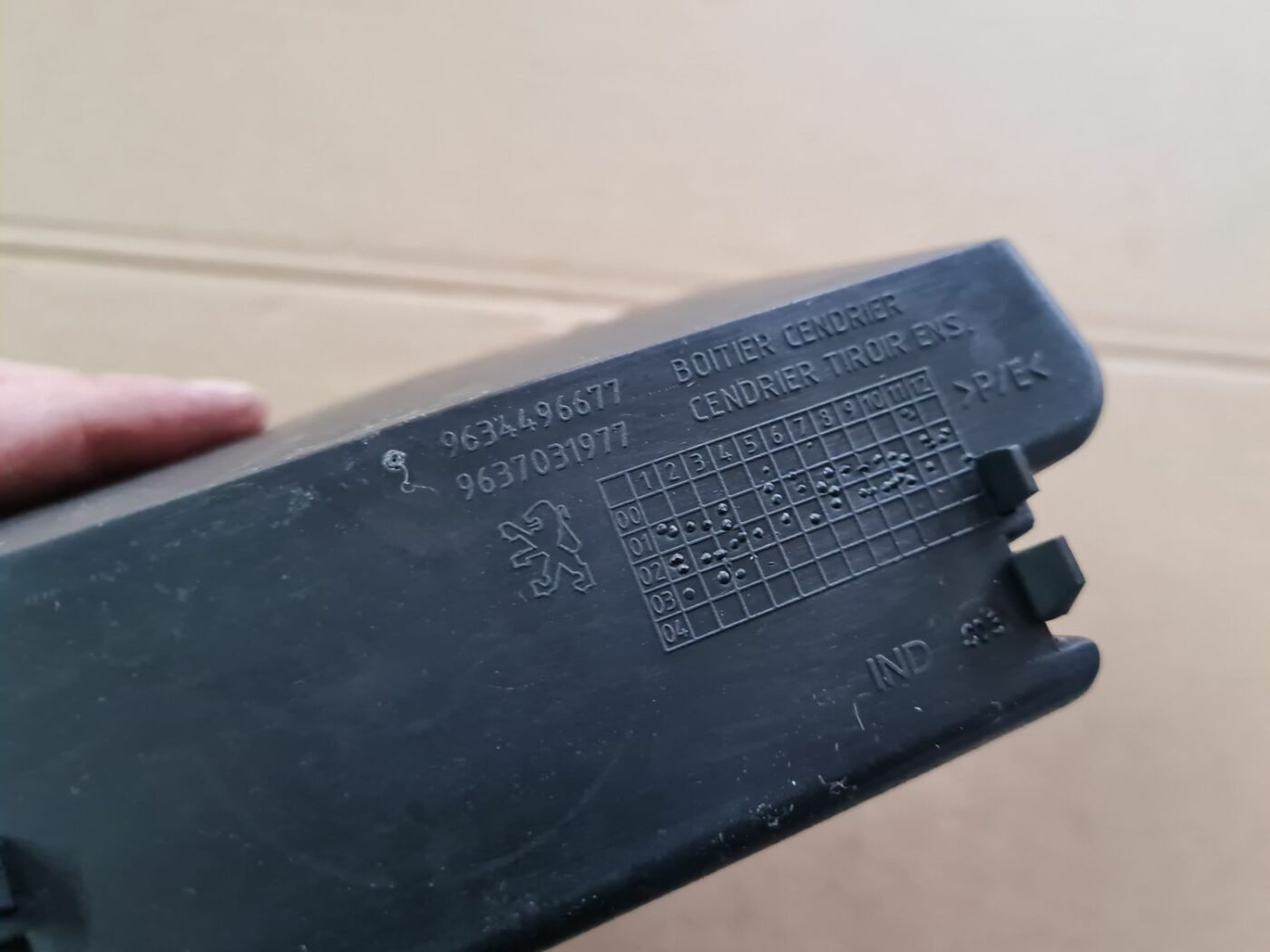 Pelnu trauks priekš PEUGEOT 307 2003