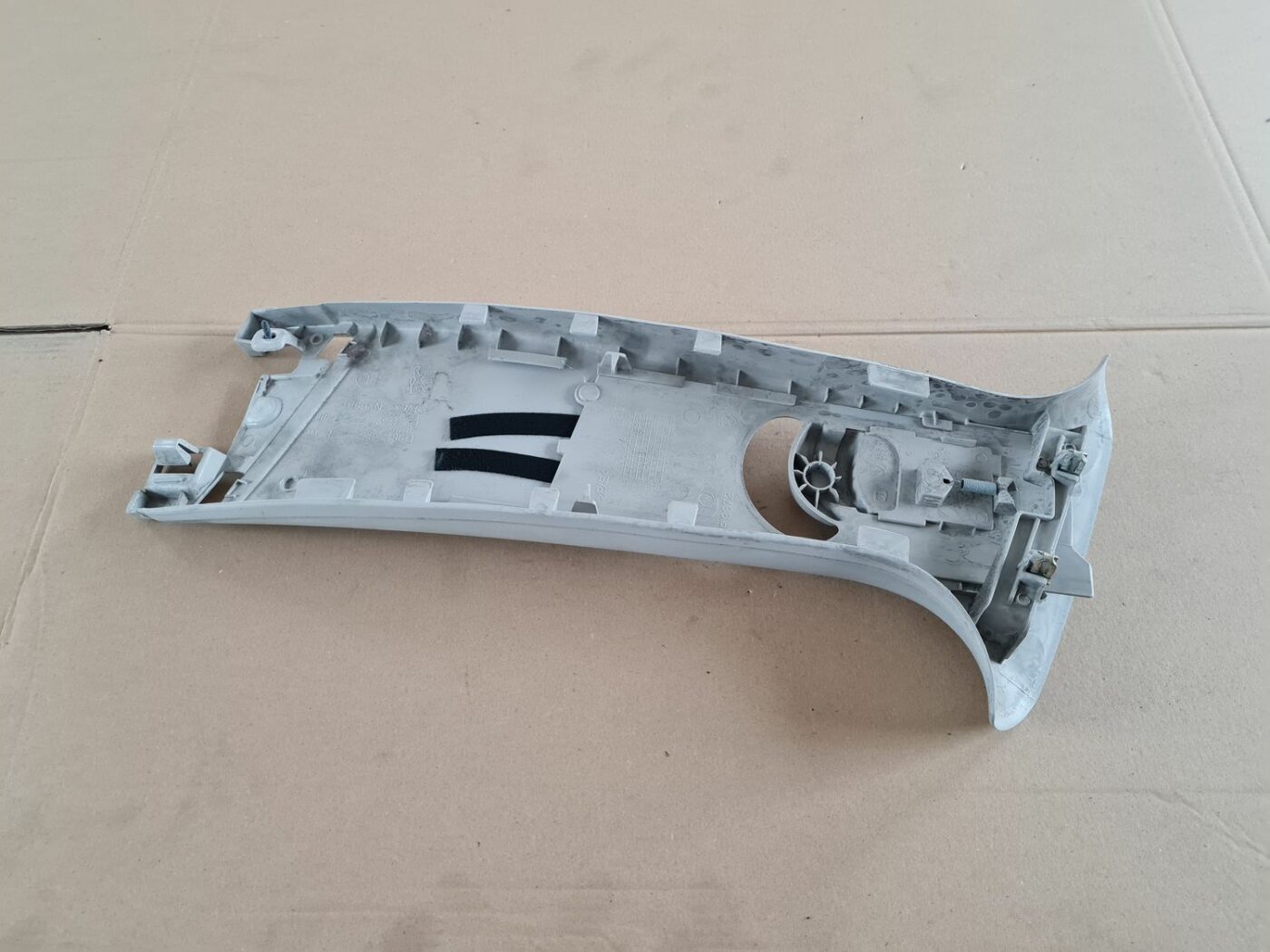 Vidējas salona statnes apdare priekš PEUGEOT 307 2003