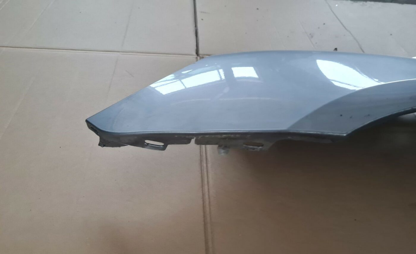 Priekšējais kreisais spārns priekš PEUGEOT 307 2003 4 Priekšējais kreisais spārns priekš PEUGEOT 307 2003