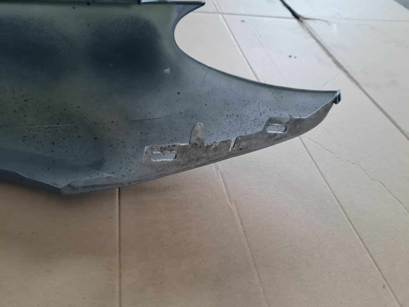 Priekšējais kreisais spārns priekš PEUGEOT 307 2003 5 Priekšējais kreisais spārns priekš PEUGEOT 307 2003