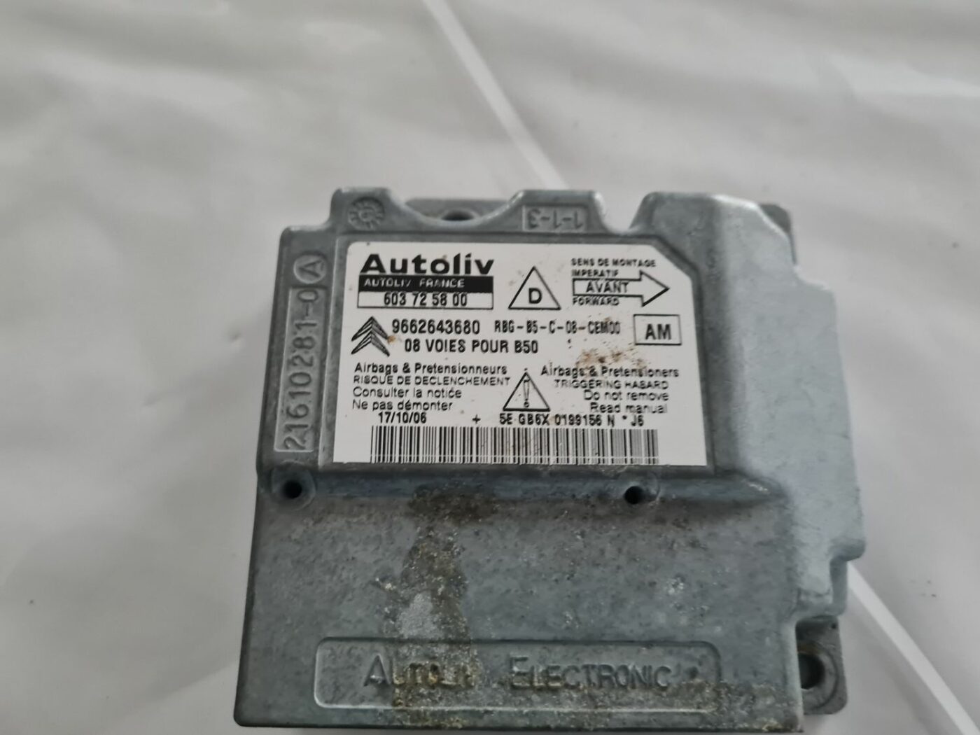 Drošības spilvena vadības bloks priekš CITROEN C4 2006-2 2 Drošības spilvena vadības bloks priekš CITROEN C4 2006-2