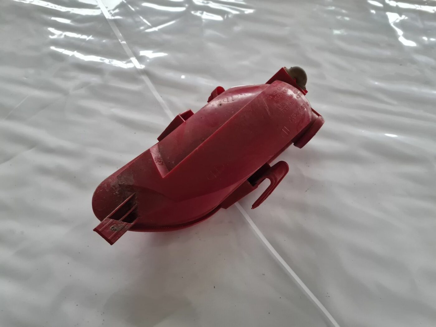 Miglas lukturis aizmugurē kreisā pusē priekš CITROEN C4 2006-2 2 Miglas lukturis aizmugurē kreisā pusē priekš CITROEN C4 2006-2