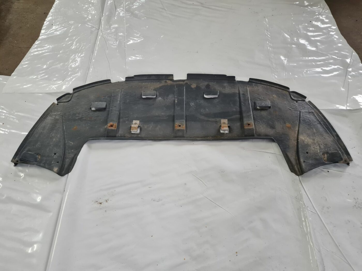 Priekšēja bufera aizsargs priekš CITROEN C4 2006-2 1 Priekšēja bufera aizsargs priekš CITROEN C4 2006-2