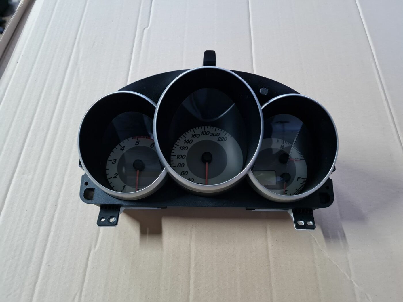 Spidometrs priekš MAZDA 3 2007 1 Spidometrs priekš MAZDA 3 2007