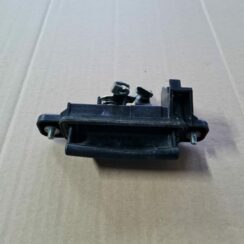 Bagažnieka vāka rokturis priekš MAZDA 3 2007