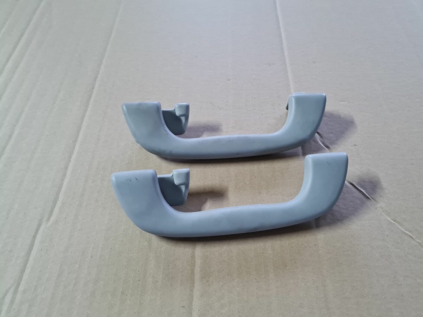 Salona rokturis griestos priekš MAZDA 3 2007 1 Salona rokturis griestos priekš MAZDA 3 2007