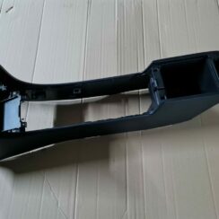 Centrālās konsoles apdares lielākā daļa priekš MAZDA 3 2007