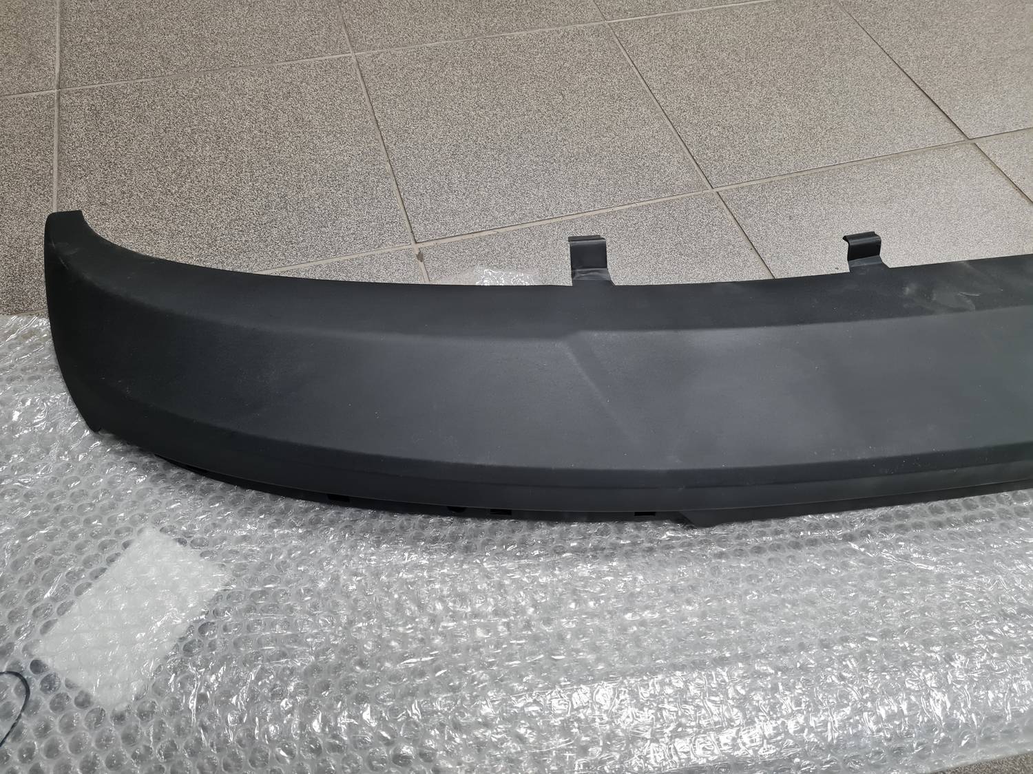 Aizmugurēja bufera spoileris (lūpa) priekš RENAULT TALISMAN 2015- 9 Aizmugurēja bufera spoileris (lūpa) priekš RENAULT TALISMAN 2015-