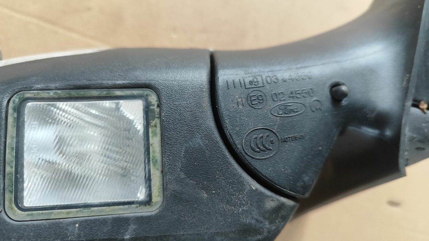 Ārējais spogulis, pa labi priekš FORD FOCUS 2016 UNIVERSAL 7 Ārējais spogulis, pa labi priekš FORD FOCUS 2016 UNIVERSAL