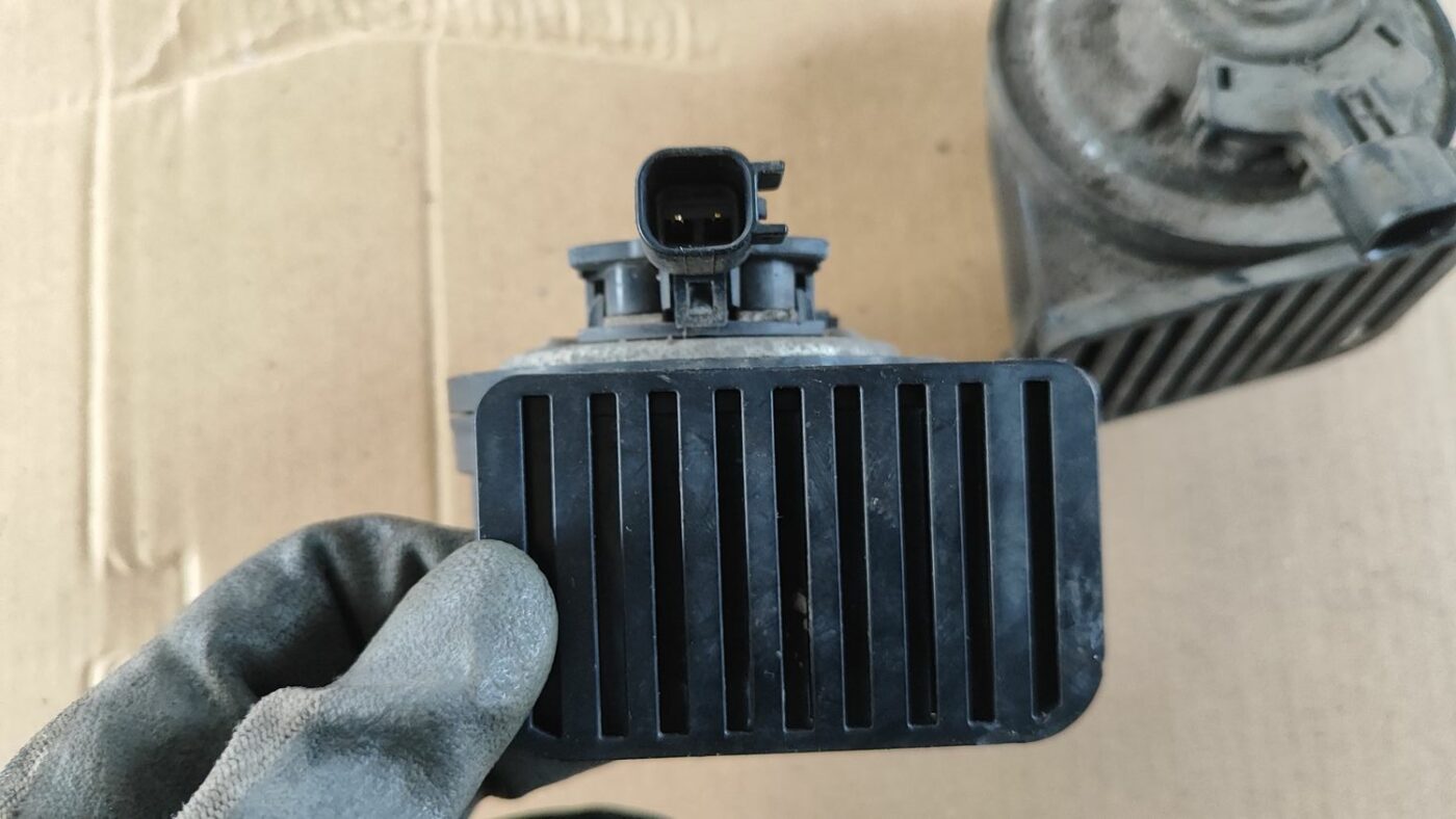 Skaņas signāls priekš FORD FOCUS 2016 UNIVERSAL 4 Skaņas signāls priekš FORD FOCUS 2016 UNIVERSAL