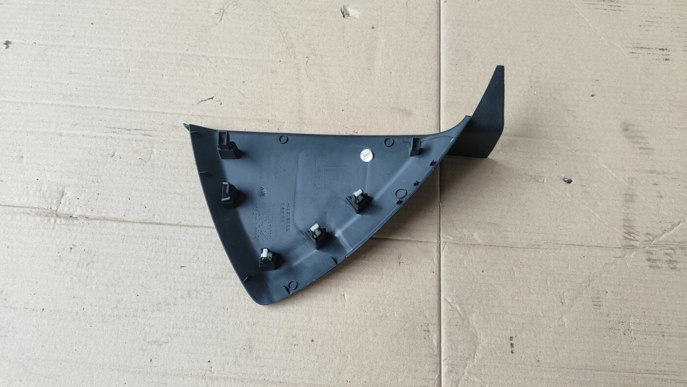 Mērinstrumentu paneļa sānu apdare priekš FORD FOCUS 2016 UNIVERSAL 5 Mērinstrumentu paneļa sānu apdare priekš FORD FOCUS 2016 UNIVERSAL