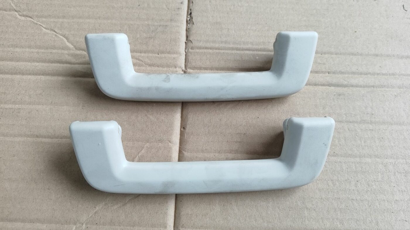 Salona rokturis griestos priekš FORD FOCUS 2016 UNIVERSAL 2 Salona rokturis griestos priekš FORD FOCUS 2016 UNIVERSAL