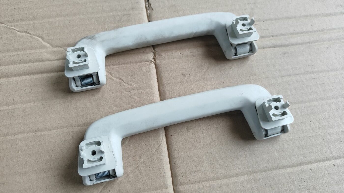 Salona rokturis griestos priekš FORD FOCUS 2016 UNIVERSAL 3 Salona rokturis griestos priekš FORD FOCUS 2016 UNIVERSAL