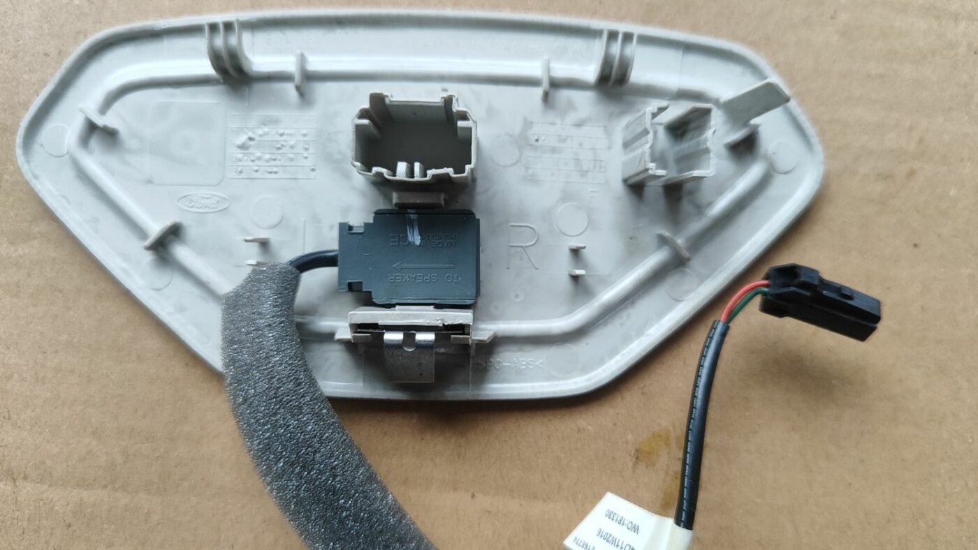 Mikrofons priekš FORD FOCUS 2016 UNIVERSAL 3 Mikrofons priekš FORD FOCUS 2016 UNIVERSAL