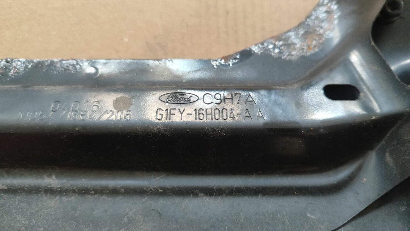 Priekšējo statņu stiprinājums priekš FORD FOCUS 2016 UNIVERSAL 4 Priekšējo statņu stiprinājums priekš FORD FOCUS 2016 UNIVERSAL