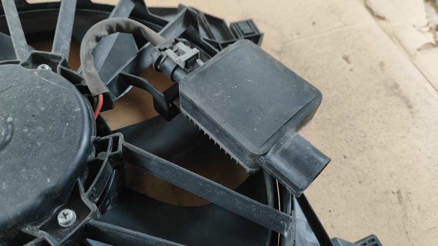 Dzesēšanas radiatora ventilators priekš FORD FOCUS 2016 UNIVERSAL 8 Dzesēšanas radiatora ventilators priekš FORD FOCUS 2016 UNIVERSAL