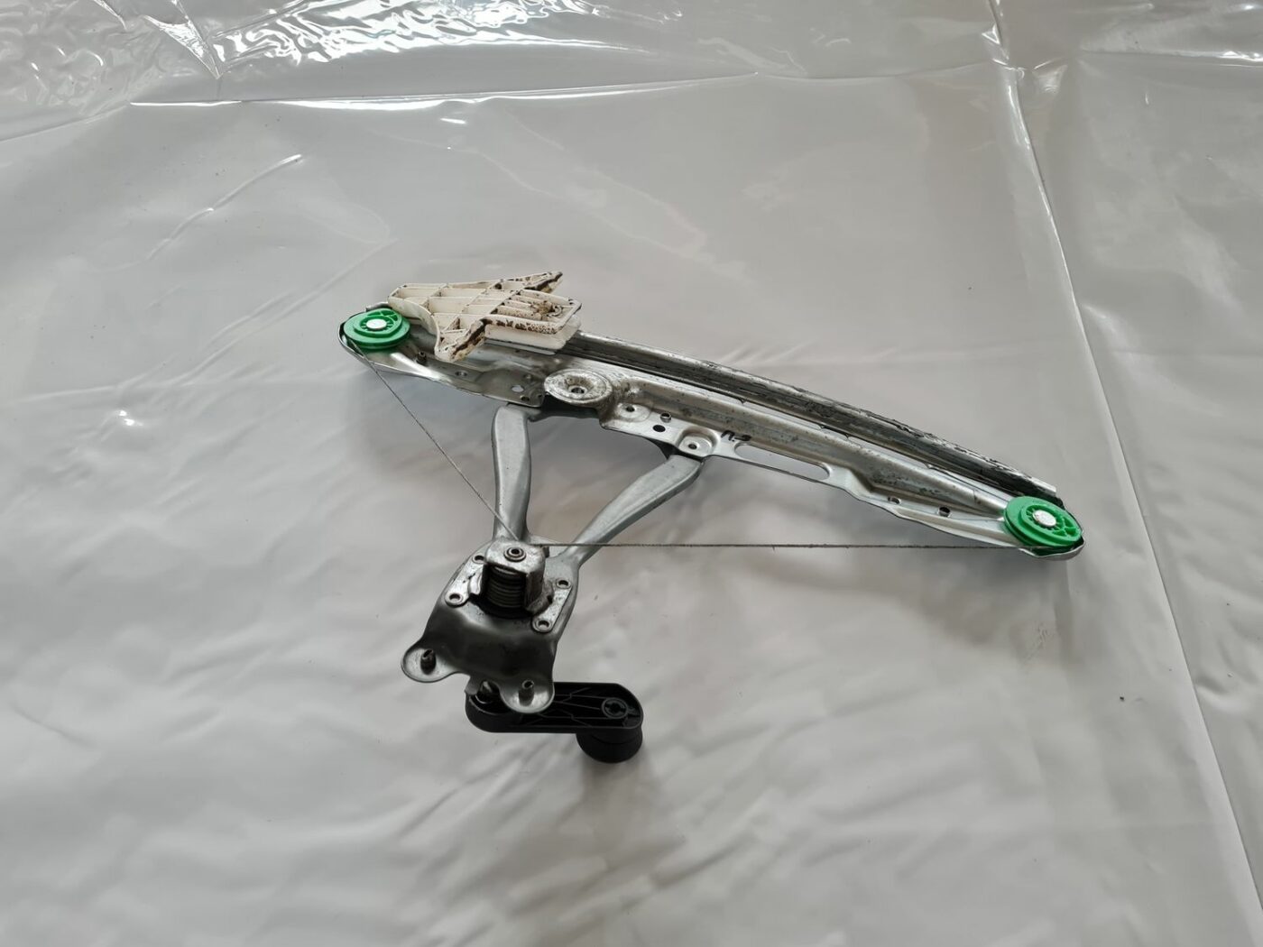 Stikla pacelšanas mehānisms aizmugurējais labais priekš OPEL VECTRA C 2006 2 Stikla pacelšanas mehānisms aizmugurējais labais priekš OPEL VECTRA C 2006