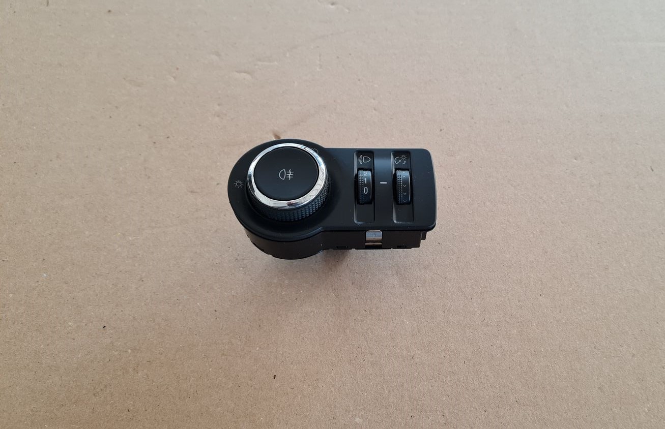 Gaismas slēdzis priekš OPEL ASTRA J 2013 1 Gaismas slēdzis priekš OPEL ASTRA J 2013