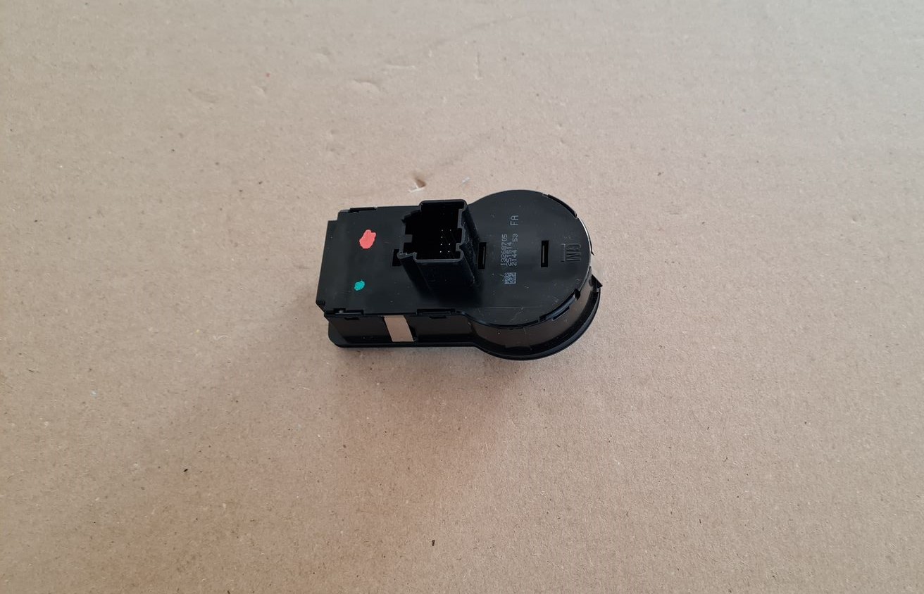 Gaismas slēdzis priekš OPEL ASTRA J 2013 2 Gaismas slēdzis priekš OPEL ASTRA J 2013