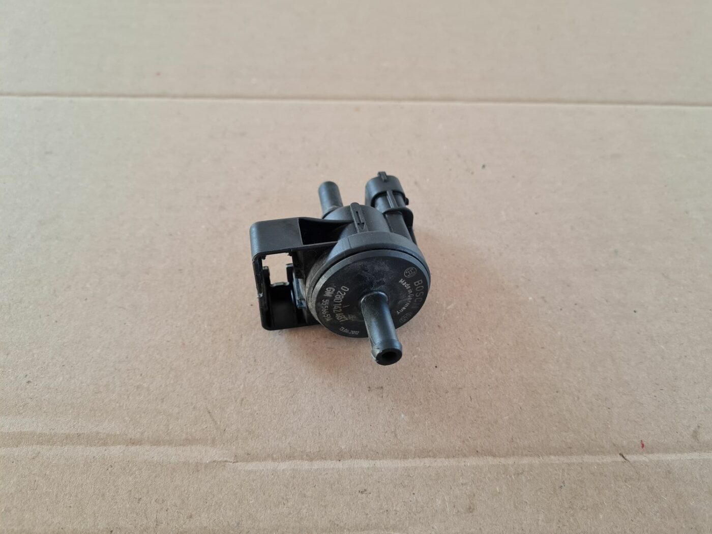 Solenoīda vakuuma vārsts priekš OPEL ASTRA J 2013 1 Solenoīda vakuuma vārsts priekš OPEL ASTRA J 2013