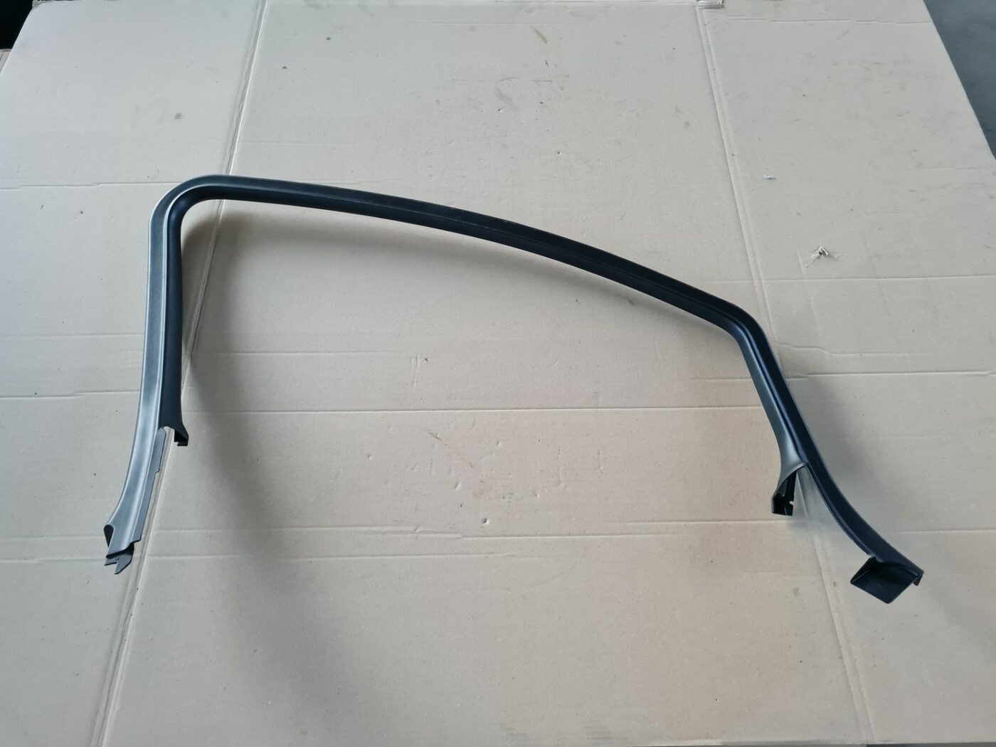 Durvju stikla moldings priekš OPEL ASTRA J 2013 1 Durvju stikla moldings priekš OPEL ASTRA J 2013