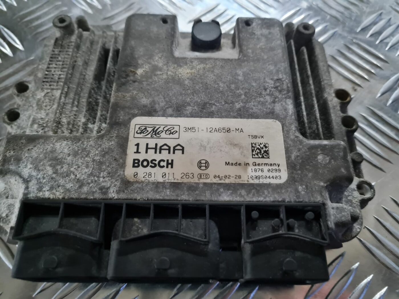 Dzinēja vadības bloks priekš FORD FOCUS C-MAX 2004 2 Dzinēja vadības bloks priekš FORD FOCUS C-MAX 2004