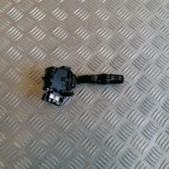 Stikla tīrītāja slēdzis priekš TOYOTA AVENSIS 2007