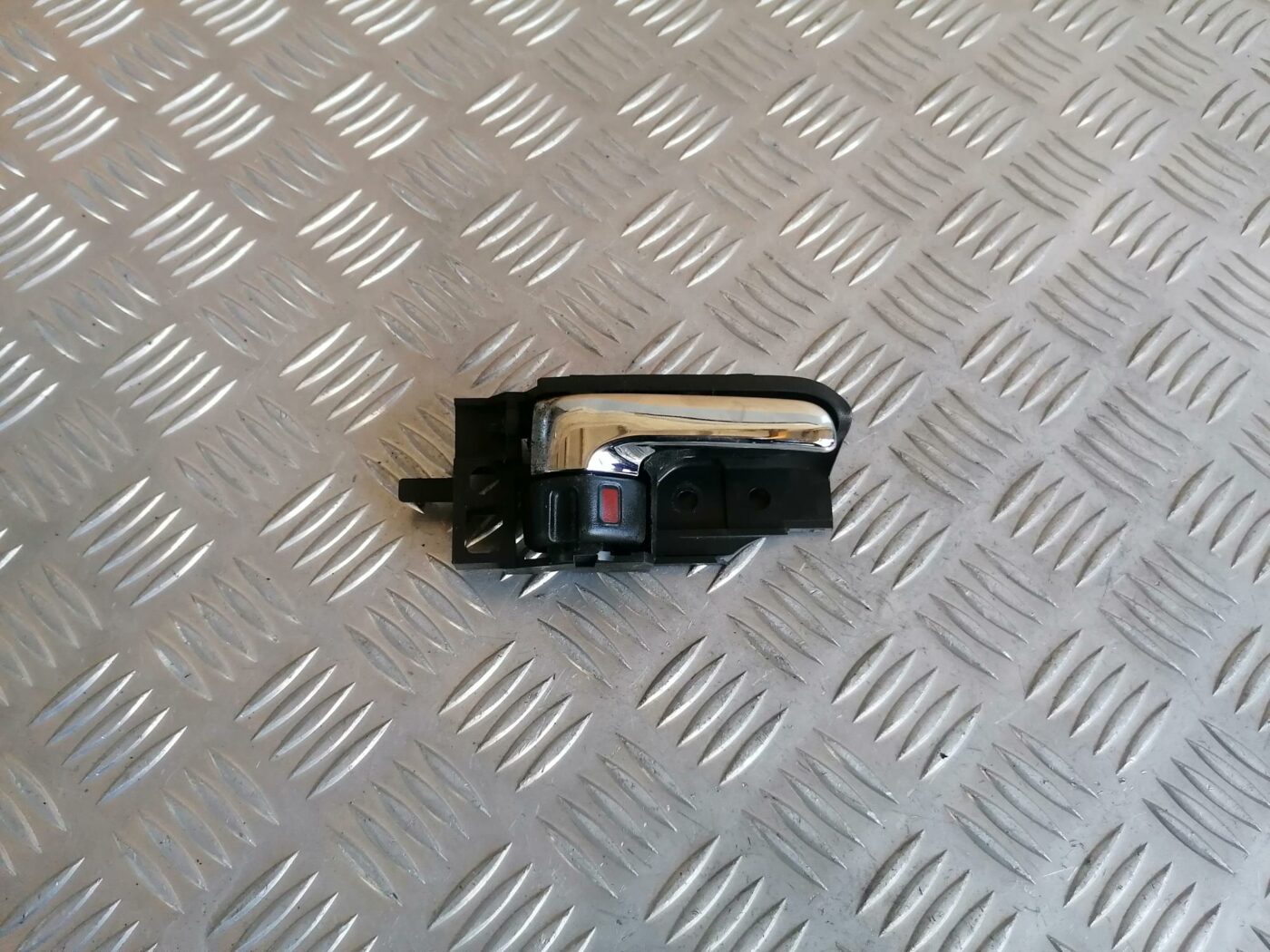 Salona durvju rokturis, aizmugures labais priekš TOYOTA AVENSIS 2007 1 Salona durvju rokturis, aizmugures labais priekš TOYOTA AVENSIS 2007