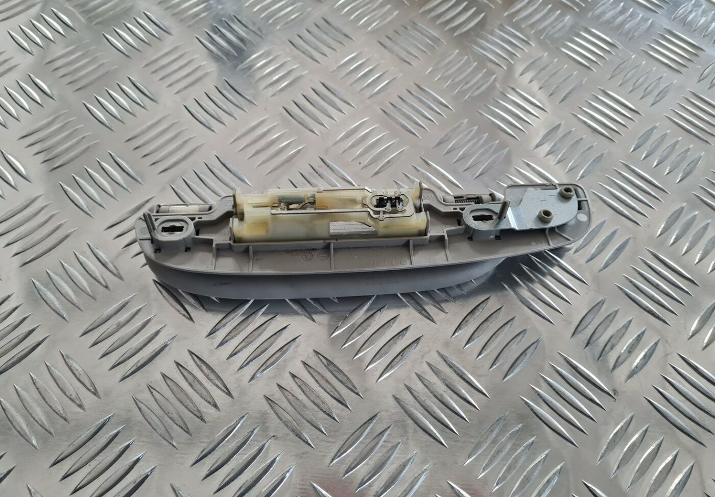 Salona rokturis griestos priekš MERCEDES BENZ ML320 2006 SILVER 2 Salona rokturis griestos priekš MERCEDES BENZ ML320 2006 SILVER