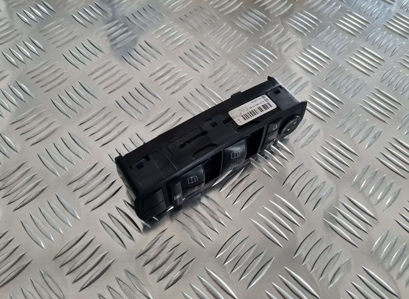 Šofera durvju slēdža pogas priekš MERCEDES BENZ ML320 2006 SILVER 2 Šofera durvju slēdža pogas priekš MERCEDES BENZ ML320 2006 SILVER