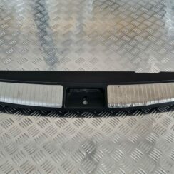 Bagažnieka nodalījuma sliekšņa uzlika priekš MERCEDES BENZ ML320 2006 SILVER