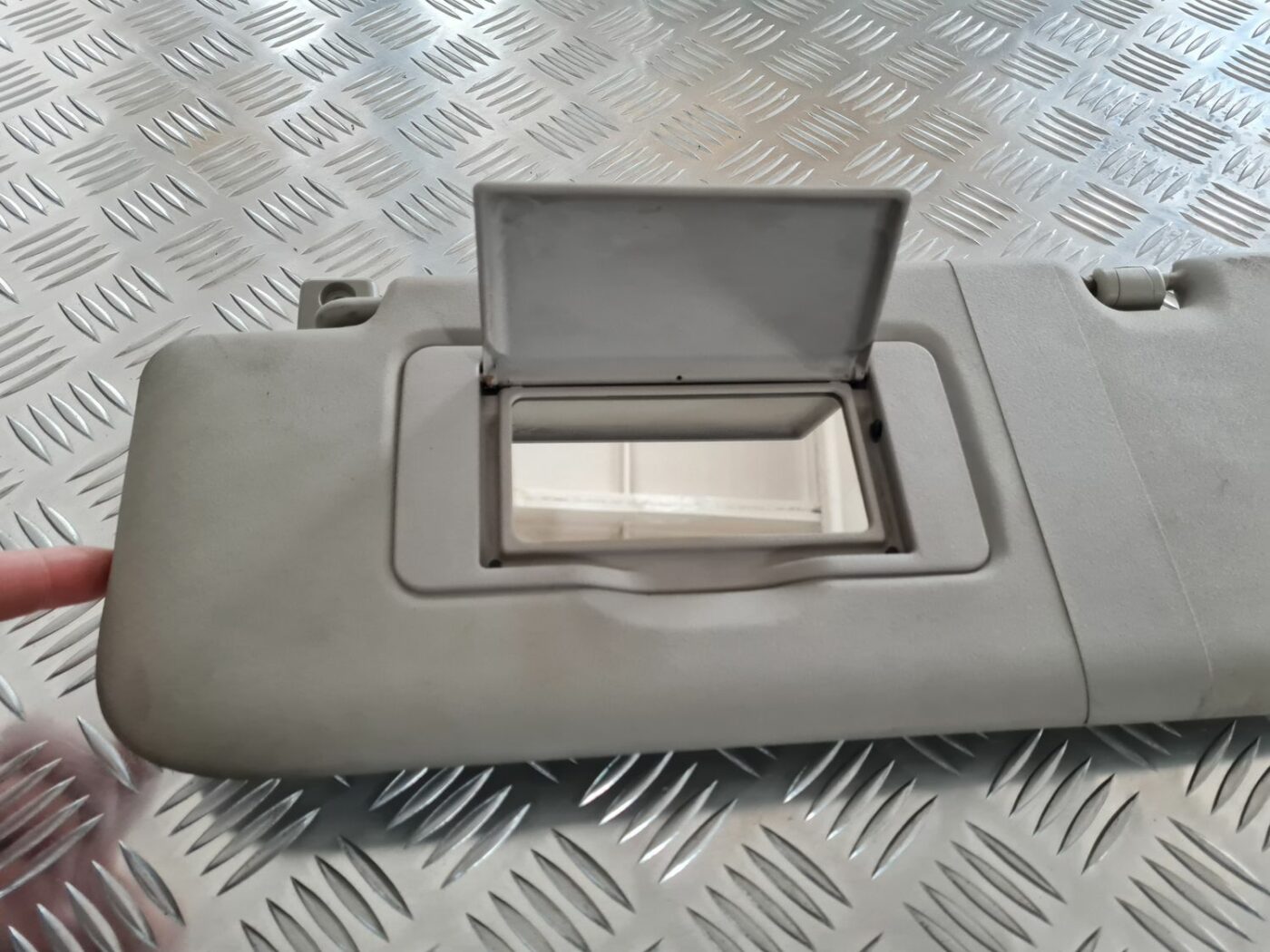 Saules aizsargs priekš MERCEDES BENZ ML320 2006 SILVER 2 Saules aizsargs priekš MERCEDES BENZ ML320 2006 SILVER