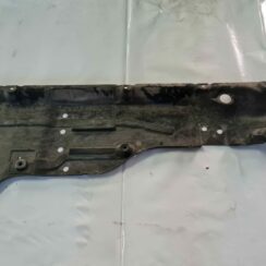 Virsbūves apakšējais aizsargs priekš MERCEDES BENZ ML320 2006 SILVER