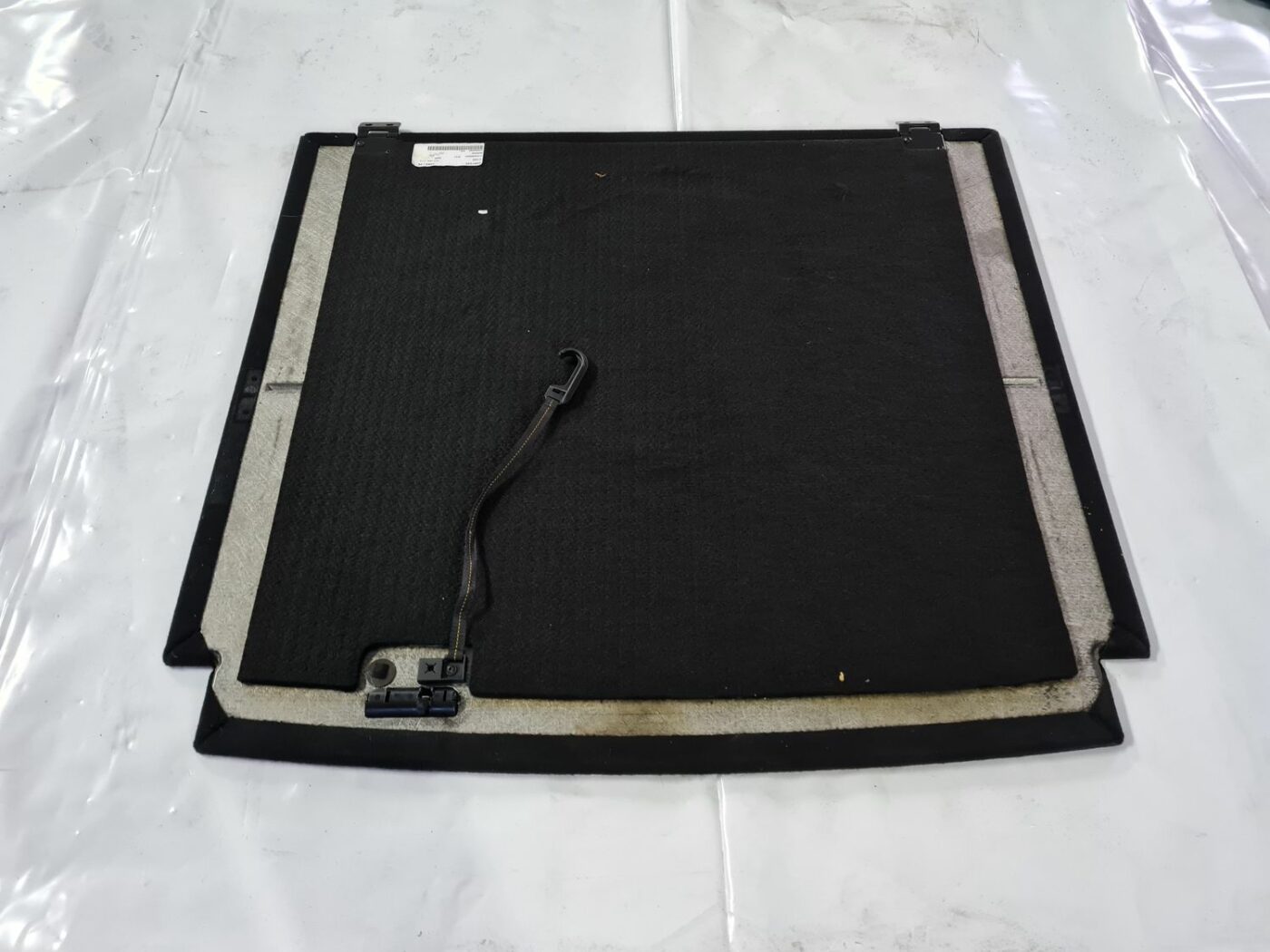 Bagāžnieka grīda priekš MERCEDES BENZ ML320 2006 SILVER