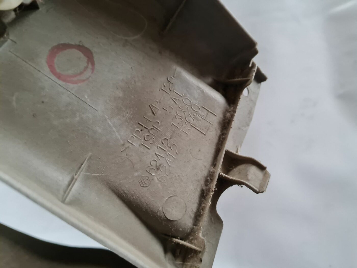 Vidējas salona statnes apdare priekš TOYOTA COROLLA VERSO 2003 3 Vidējas salona statnes apdare priekš TOYOTA COROLLA VERSO 2003