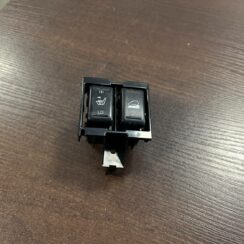 Mašīnas pacelšanas kalnā ieslēgšanas poga priekš NISSAN X-TRAIL 2007