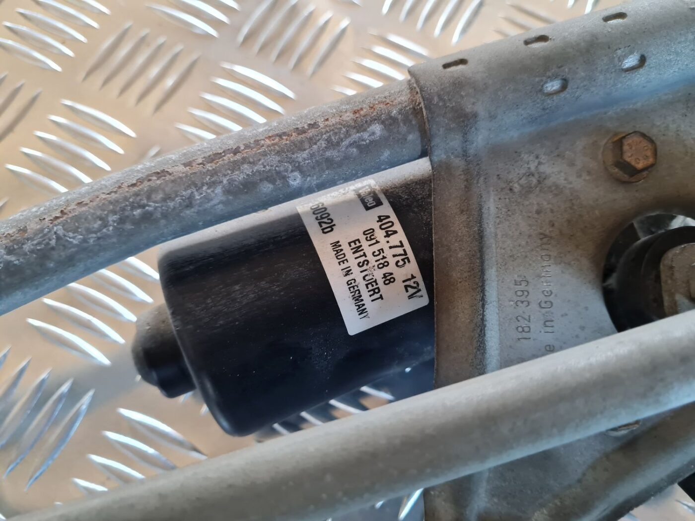 Vējstikla tīrīšanas mehānisms priekš VOLVO V70 2002 ASHGOLD 3 Vējstikla tīrīšanas mehānisms priekš VOLVO V70 2002 ASHGOLD