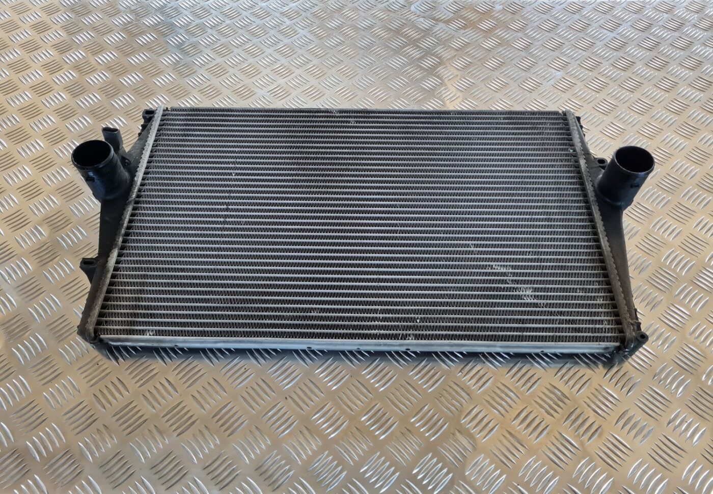 Interkūleris priekš VOLVO V70 2002 ASHGOLD 1 Interkūleris priekš VOLVO V70 2002 ASHGOLD