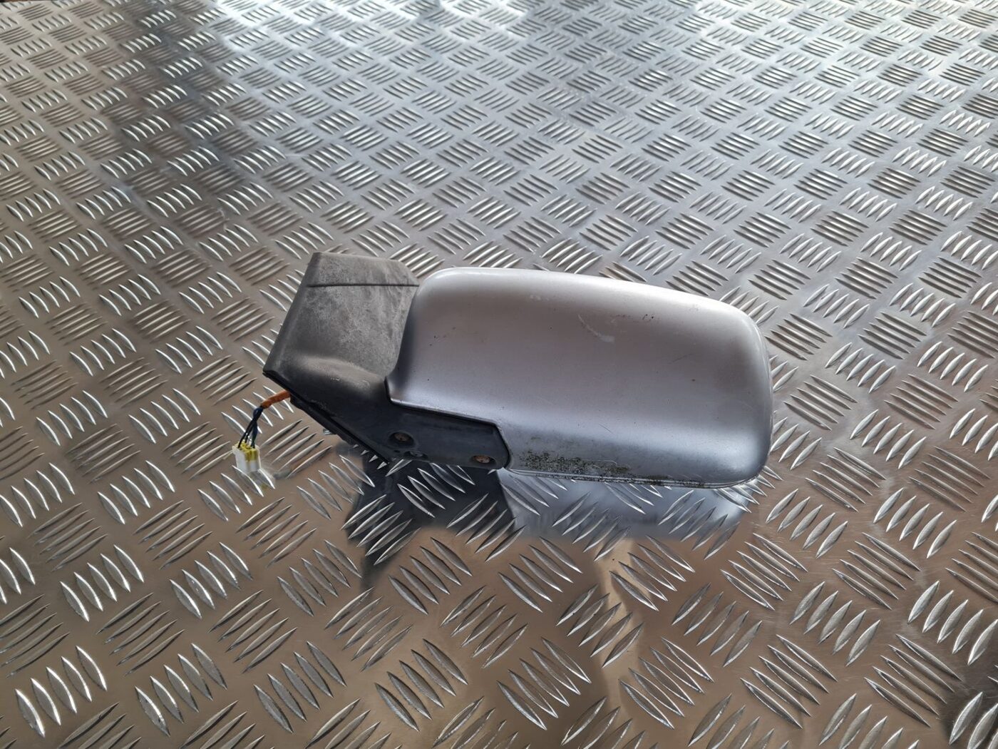 Ārējais spogulis, pa kreisi priekš MITSUBISHI LANCER 2006 1 Ārējais spogulis, pa kreisi priekš MITSUBISHI LANCER 2006