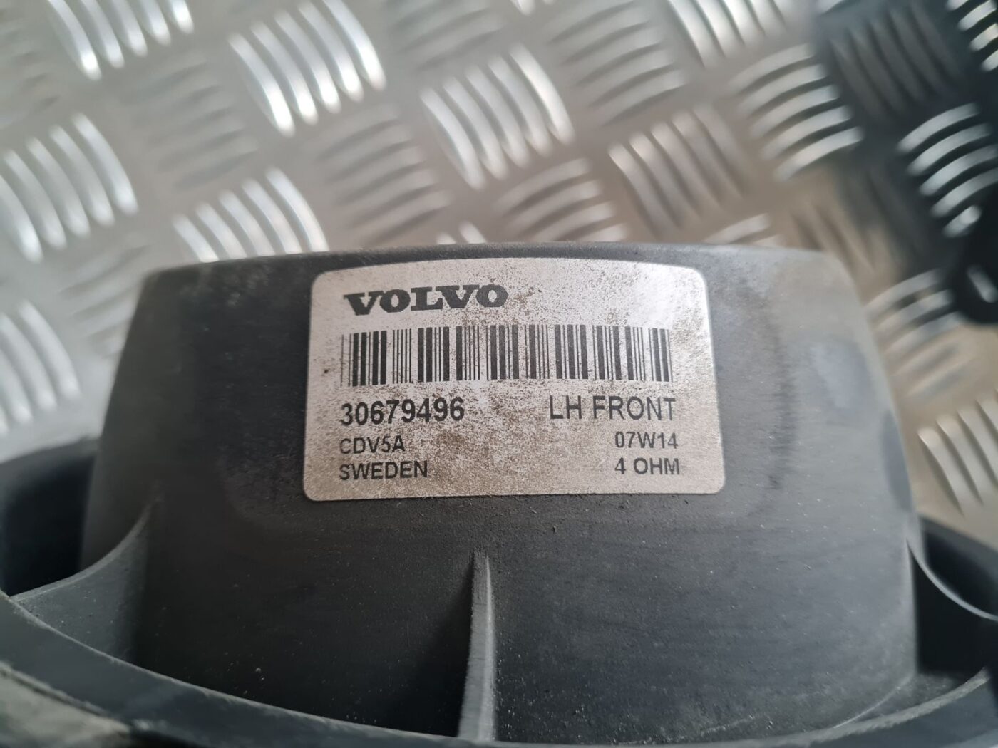 Durvju skaļrunis, apakšā priekš VOLVO V70 2003 SILVER 3 Durvju skaļrunis, apakšā priekš VOLVO V70 2003 SILVER