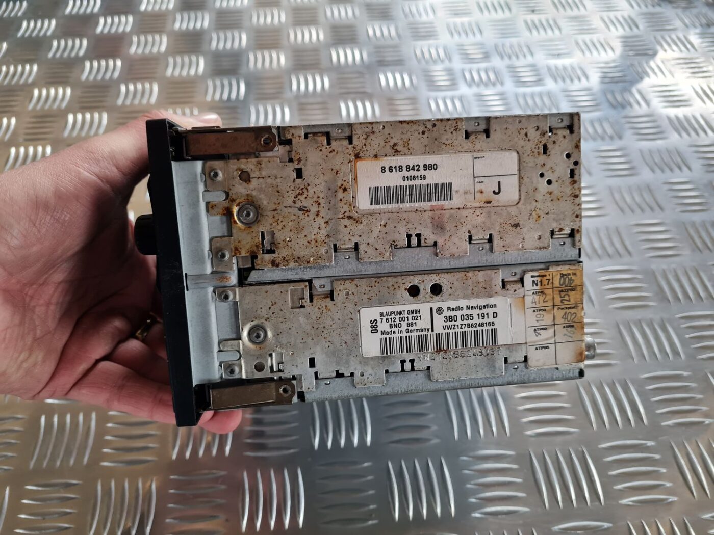 CD/DVD/Navigācijas bloks priekš VW PASSAT 2004 UNIVERSAL GREY 4 CD/DVD/Navigācijas bloks priekš VW PASSAT 2004 UNIVERSAL GREY